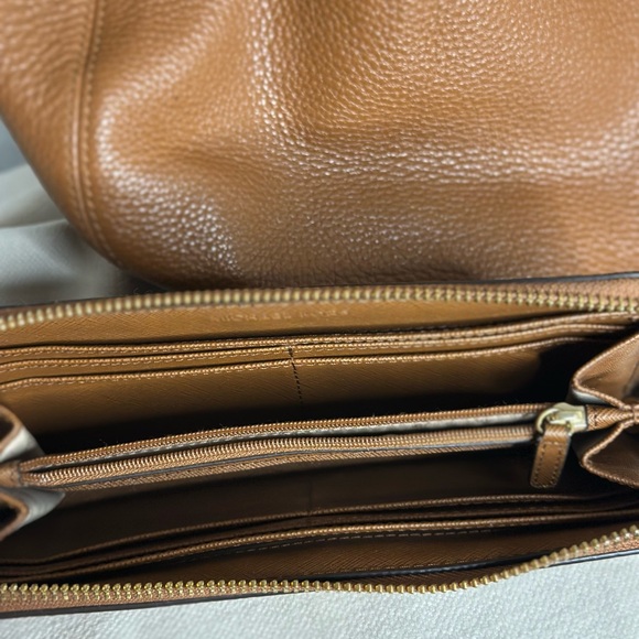 Michael Kors Tan and Gold Leather Wallet - Picture 4 of 4